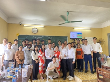 Xuất khẩu lao động- Nâng cao cuộc sống- Mở rộng tương lai.